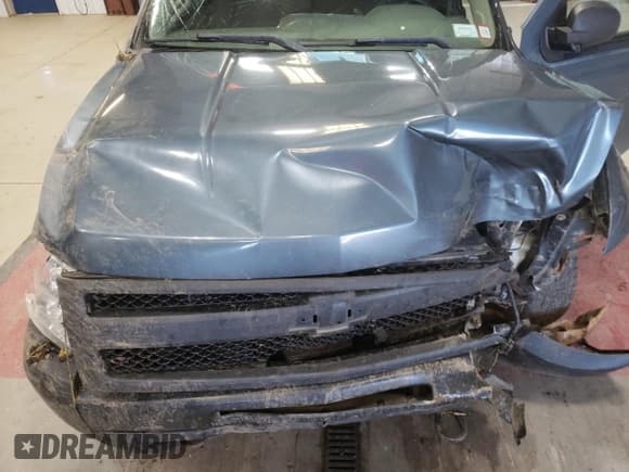 ✅ 2012 Chevrolet Silverado 1500 Work Truck • VIN: 1GCRKPE05CZ136630 • Lot: 75507374. Listed on Copart with 186,592 mi. Free auction sales archive from the USA and detailed vehicle history report at DreamBid. Image 12.