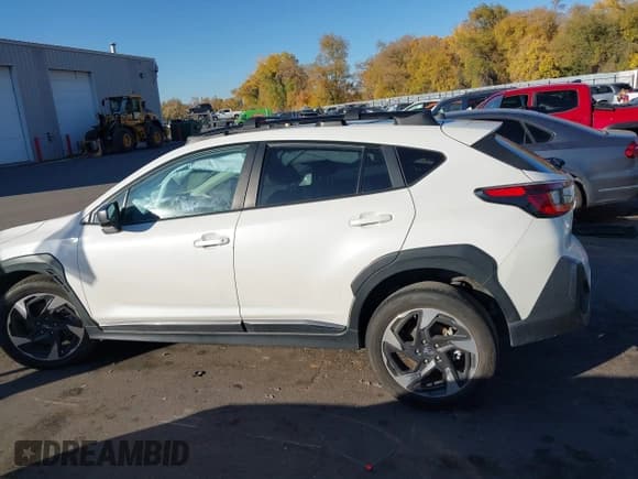 ✅ 2024 Subaru Crosstrek Limited • VIN: 4S4GUHM66R3733483 • Лот: 43586205. Опубликован ранее на IAAI с пробегом 31 379 миль. Бесплатный доступ к архиву аукционных продаж из США и подробный отчёт об истории автомобиля на DreamBid. Изображение 14.