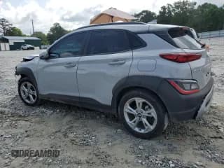 ✅ 2023 Hyundai Kona SEL • VIN: KM8K62AB3PU039635 • Лот: 65138184. Опубликован ранее на Copart с пробегом 21 982 миль. Бесплатный доступ к архиву аукционных продаж из США и подробный отчёт об истории автомобиля на DreamBid. Изображение 2.