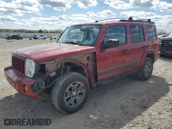 ✅ 2006 Jeep Commander • VIN: 1J8HH48K26C174368 • Lot: 52339875. Listed on Copart with 203,357 mi. Free auction sales archive from the USA and detailed vehicle history report at DreamBid. Image 1.
