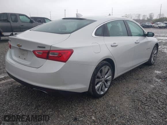 ✅ 2018 Chevrolet Malibu Premier • VIN: 1G1ZE5SXXJF242012 • Lot: 43391372. Wystawiony na IAAI z przebiegiem 75 867 mil mil. Skorzystaj z bezpłatnego archiwum sprzedaży aukcyjnych z USA i zobacz szczegółowy raport historii pojazdu na DreamBid. Zdjęcie 4.