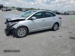 ✅ 2022 Hyundai Accent SE • VIN: 3KPC24A65NE165557 • Лот: 84942614. Опубликован ранее на Copart с пробегом 51 056 миль. Бесплатный доступ к архиву аукционных продаж из США и подробный отчёт об истории автомобиля на DreamBid. Изображение 1.