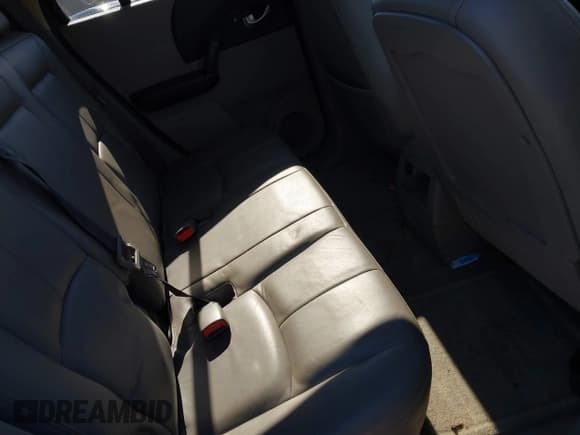 ✅ 2004 Saturn VUE V6 • VIN: 5GZCZ53414S842093 • Lot: 41632823. Wystawiony na IAAI z przebiegiem 131 605 mil. Bezpłatny archiwum sprzedaży aukcyjnych z USA i szczegółowy raport historii pojazdu na DreamBid. Zdjęcie 8.