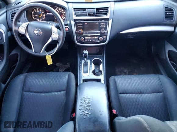 ✅ 2018 Nissan Altima S • VIN: 1N4AL3AP5JC109455 • Lot: 82634105. Wystawiony na Copart z przebiegiem 147 526 mil. Bezpłatny archiwum sprzedaży aukcyjnych z USA i szczegółowy raport historii pojazdu na DreamBid. Zdjęcie 8.