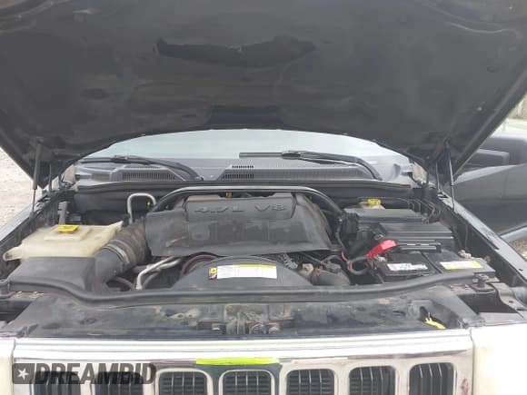 ✅ 2008 Jeep Commander Sport • VIN: 1J8HG48N98C230595 • Lot: 42469368. Wystawiony na IAAI z przebiegiem 194 173 mil. Bezpłatny archiwum sprzedaży aukcyjnych z USA i szczegółowy raport historii pojazdu na DreamBid. Zdjęcie 10.