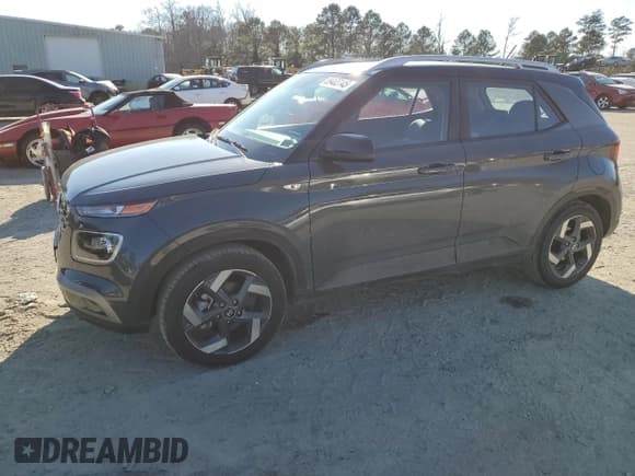 ✅ 2024 Hyundai Venue Limited • VIN: KMHRC8A38RU325096 • Lot: 89403145. Listed on Copart with 1,588 mi. Free auction sales archive from the USA and detailed vehicle history report at DreamBid. Image 1.