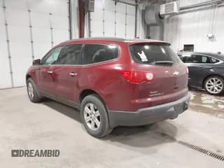 ✅ 2010 Chevrolet Traverse 1LT • VIN: 1GNLVFEDXAS144455 • Lot: 43410258. Wystawiony na IAAI z przebiegiem 159 271 mil. Bezpłatny archiwum sprzedaży aukcyjnych z USA i szczegółowy raport historii pojazdu na DreamBid. Zdjęcie 3.