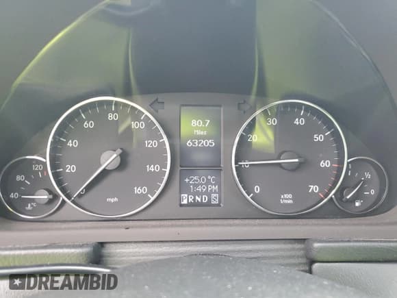 ✅ 2005 Mercedes-Benz C 230 Kompressor • VIN: WDBRF40JX5A818115 • Lot: 84001755. Wystawiony na Copart z przebiegiem 63 205 mil. Bezpłatny archiwum sprzedaży aukcyjnych z USA i szczegółowy raport historii pojazdu na DreamBid. Zdjęcie 9.