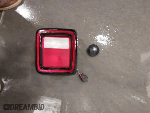 ✅ 2019 Jeep Wrangler Unlimited Rubicon • VIN: 1C4HJXFN7KW561193 • Лот: 41500907. Опубликован ранее на IAAI с пробегом 18 697 миль. Бесплатный доступ к архиву аукционных продаж из США и подробный отчёт об истории автомобиля на DreamBid. Изображение 12.