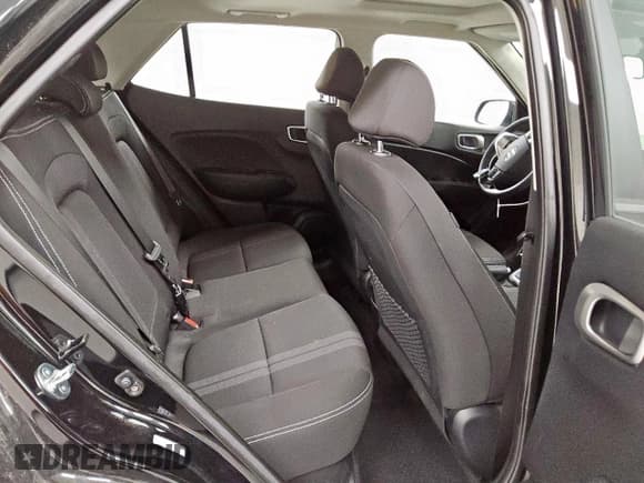 ✅ 2024 Hyundai Venue SEL • VIN: KMHRC8A31RU305871 • Lot: 55202585. Listed on Copart with 5,564 mi. Free auction sales archive from the USA and detailed vehicle history report at DreamBid. Image 11.