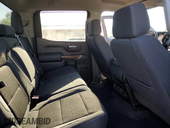 ✅ 2021 Chevrolet Silverado 1500 RST • VIN: 1GCUYEED4MZ180474 • Lot: 69986724. Wystawiony na Copart z przebiegiem 28 703 mil. Bezpłatny archiwum sprzedaży aukcyjnych z USA i szczegółowy raport historii pojazdu na DreamBid. Zdjęcie 10.