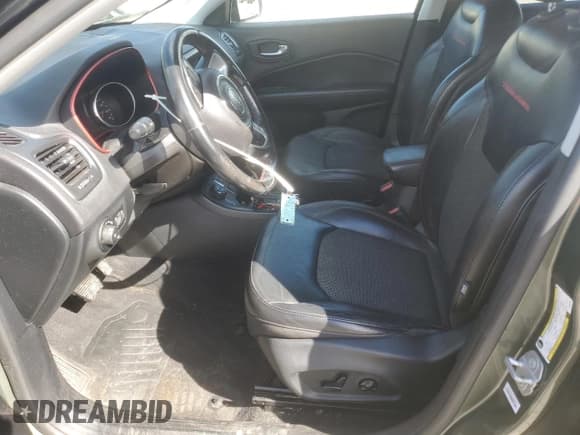 ✅ 2018 Jeep Compass Trailhawk • VIN: 3C4NJDDB5JT163270 • Lot: 81915855. Listed on Copart with 142,824 mi. Free auction sales archive from the USA and detailed vehicle history report at DreamBid. Image 7.