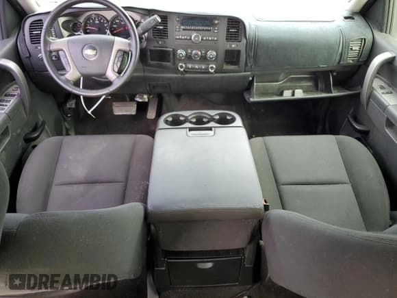 ✅ 2011 Chevrolet Silverado 1500 Xtra Fuel Economy • VIN: 3GCPCSE33BG340441 • Lot: 67300984. Listed on Copart with 139,550 mi. Free auction sales archive from the USA and detailed vehicle history report at DreamBid. Image 8.