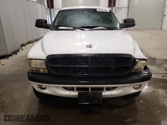 ✅ 2004 Dodge Dakota Sport • VIN: 1D7HG38NX4S635016 • Lot: 85332484. Wystawiony na Copart z przebiegiem 281 187 mil. Bezpłatny archiwum sprzedaży aukcyjnych z USA i szczegółowy raport historii pojazdu na DreamBid. Zdjęcie 5.