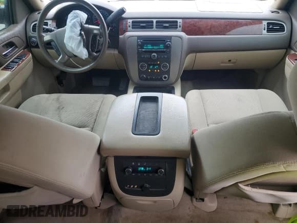 ✅ 2012 GMC Yukon SLE • VIN: 1GKS1AE02CR256732 • Lot: 48925965. Listed on Copart with 141,095 mi. Free auction sales archive from the USA and detailed vehicle history report at DreamBid. Image 8.