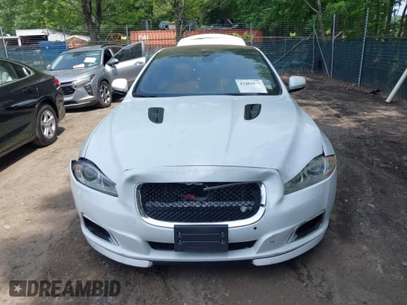 ✅ 2014 Jaguar XJ • VIN: SAJWA2EK8EMV67443 • Лот: 42483075. Опубликован ранее на IAAI с пробегом 88 357 миль. Бесплатный доступ к архиву аукционных продаж из США и подробный отчёт об истории автомобиля на DreamBid. Изображение 12.