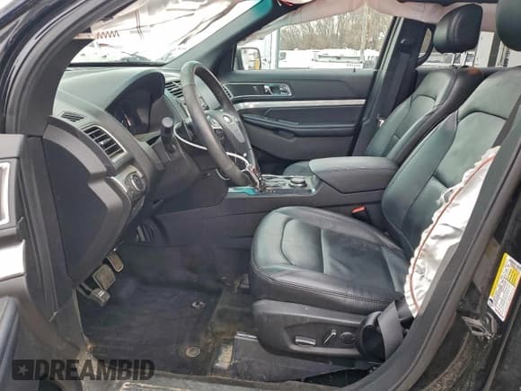 ✅ 2017 Ford Explorer XLT • VIN: 1FM5K8D83HGB51010 • Lot: 93756365. Wystawiony na Copart z przebiegiem 97 248 mil. Bezpłatny archiwum sprzedaży aukcyjnych z USA i szczegółowy raport historii pojazdu na DreamBid. Zdjęcie 7.