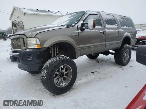 ✅ 2003 Ford Excursion Limited • VIN: 1FMSU43P53EB56437 • Lot: 87789995. Wystawiony na Copart z przebiegiem 161 571 mil. Bezpłatny archiwum sprzedaży aukcyjnych z USA i szczegółowy raport historii pojazdu na DreamBid. Zdjęcie 1.