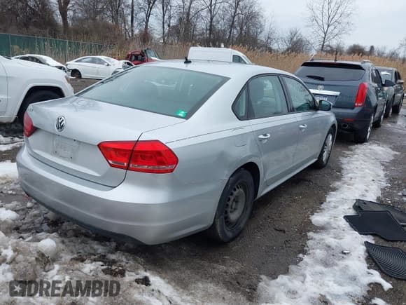 ✅ 2014 Volkswagen Passat S • VIN: 1VWAP7A39EC002589 • Лот: 41285260. Опубликован ранее на IAAI с пробегом 102 489 миль. Бесплатный доступ к архиву аукционных продаж из США и подробный отчёт об истории автомобиля на DreamBid. Изображение 4.