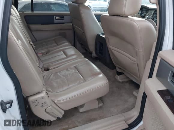 ✅ 2013 Ford Expedition Max XLT • VIN: 1FMJK1J5XDEF29202 • Lot: 43726370. Wystawiony na IAAI z przebiegiem 243 790 mil. Bezpłatny archiwum sprzedaży aukcyjnych z USA i szczegółowy raport historii pojazdu na DreamBid. Zdjęcie 8.