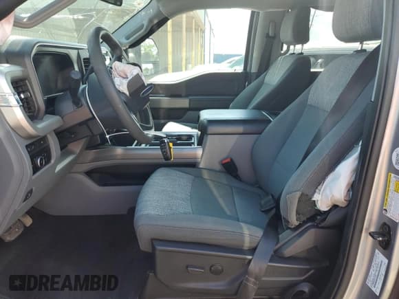 ✅ 2023 Ford F-250 XL • VIN: 1FT8W2BN3PEC62789 • Lot: 55997595. Wystawiony na Copart z przebiegiem Nie podano. Bezpłatny archiwum sprzedaży aukcyjnych z USA i szczegółowy raport historii pojazdu na DreamBid. Zdjęcie 7.