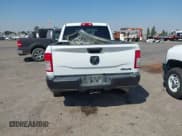 ✅ 2023 Ram 2500 Tradesman • VIN: 3C6UR5CJ5PG558514 • Lot: 43260300. Wystawiony na IAAI z przebiegiem 26 824 mil. Bezpłatny archiwum sprzedaży aukcyjnych z USA i szczegółowy raport historii pojazdu na DreamBid. Zdjęcie 17.