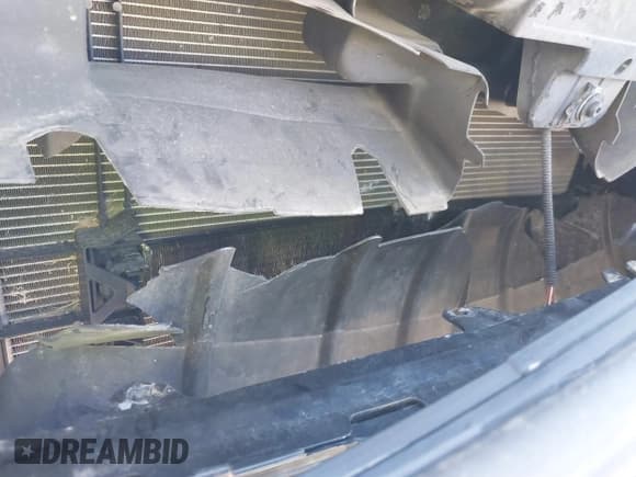 ✅ 2016 Volkswagen Touareg Lux • VIN: WVGEF9BP4GD001508 • Lot: 41850994. Wystawiony na IAAI z przebiegiem 63 355 mil. Bezpłatny archiwum sprzedaży aukcyjnych z USA i szczegółowy raport historii pojazdu na DreamBid. Zdjęcie 21.