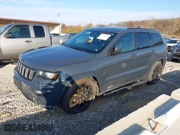 ✅ 2018 Jeep Grand Cherokee Altitude • VIN: 1C4RJFAG6JC234436 • Лот: 43703878. Опубликован ранее на IAAI с пробегом 51 134 миль. Бесплатный доступ к архиву аукционных продаж из США и подробный отчёт об истории автомобиля на DreamBid. Изображение 14.