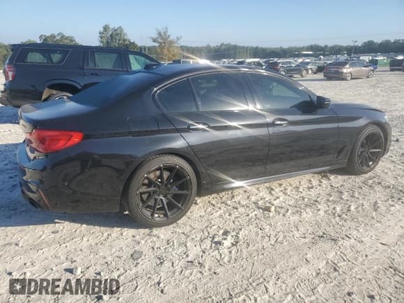 ✅ 2017 BMW 5 Series 540i • VIN: WBAJE5C3XHG916211 • Лот: 84933275. Опубликован ранее на Copart с пробегом 117 736 миль. Бесплатный доступ к архиву аукционных продаж из США и подробный отчёт об истории автомобиля на DreamBid. Изображение 3.