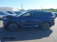 ✅ 2025 Nissan Rogue Platinum • VIN: JN8BT3DC0SW101890 • Lot: 43490180. Wystawiony na IAAI z przebiegiem 6 174 mil. Bezpłatny archiwum sprzedaży aukcyjnych z USA i szczegółowy raport historii pojazdu na DreamBid. Zdjęcie 14.