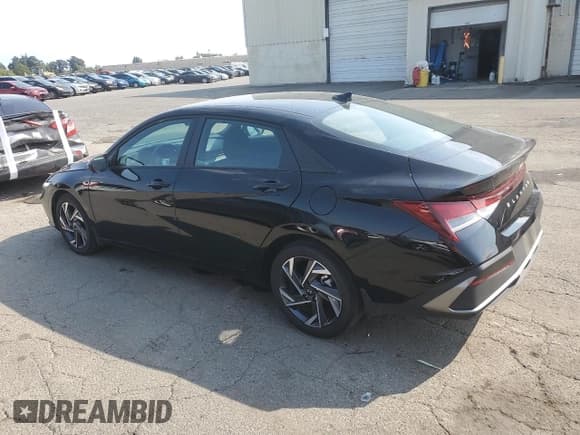 ✅ 2025 Hyundai Elantra SEL Sport • VIN: KMHLM4DG2SU909462 • Lot: 81340555. Listed on Copart with 11,120 mi. Free auction sales archive from the USA and detailed vehicle history report at DreamBid. Image 2.