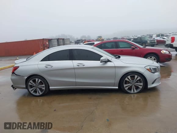 ✅ 2019 Mercedes-Benz CLA 250 • VIN: WDDSJ4EB5KN740274 • Лот: 43871829. Опубликован ранее на IAAI с пробегом 79 722 миль. Бесплатный доступ к архиву аукционных продаж из США и подробный отчёт об истории автомобиля на DreamBid. Изображение 14.