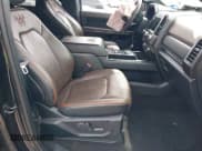 ✅ 2021 Ford Expedition Max King Ranch • VIN: 1FMJK1PT8MEA04189 • Lot: 41683459. Wystawiony na IAAI z przebiegiem 95 240 mil. Bezpłatny archiwum sprzedaży aukcyjnych z USA i szczegółowy raport historii pojazdu na DreamBid. Zdjęcie 5.