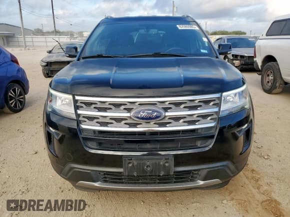 ✅ 2018 Ford Explorer XLT • VIN: 1FM5K8D82JGB66278 • Lot: 82080985. Wystawiony na Copart z przebiegiem 126 332 mil. Bezpłatny archiwum sprzedaży aukcyjnych z USA i szczegółowy raport historii pojazdu na DreamBid. Zdjęcie 5.