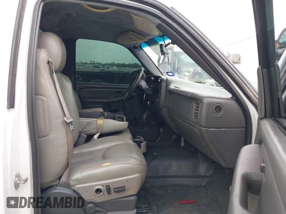 ✅ 2005 Chevrolet Silverado 1500 Work Truck • VIN: 1GCEC14X75Z210592 • Лот: 41955143. Опубликован ранее на IAAI с пробегом 192 376 миль. Бесплатный доступ к архиву аукционных продаж из США и подробный отчёт об истории автомобиля на DreamBid. Изображение 5.