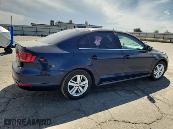 ✅ 2014 Volkswagen Jetta Hybrid • VIN: 3VW637AJXEM234388 • Lot: 81086075. Listed on Copart with 160,848 mi. Free auction sales archive from the USA and detailed vehicle history report at DreamBid. Image 3.