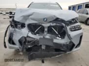 ✅ 2023 BMW X3 xDrive30i • VIN: 5UX53DP08P9T07964 • Lot: 89441475. Wystawiony na Copart z przebiegiem Nie podano. Bezpłatny archiwum sprzedaży aukcyjnych z USA i szczegółowy raport historii pojazdu na DreamBid. Zdjęcie 5.