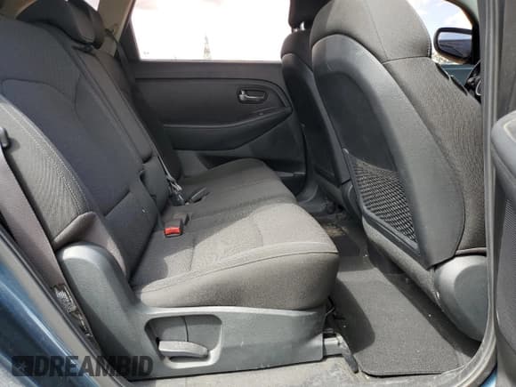 ✅ 2017 Kia Rondo LX • VIN: KNAHT8A38H7180216 • Lot: 71181035. Wystawiony na Copart z przebiegiem 37 677 mil. Bezpłatny archiwum sprzedaży aukcyjnych z USA i szczegółowy raport historii pojazdu na DreamBid. Zdjęcie 10.