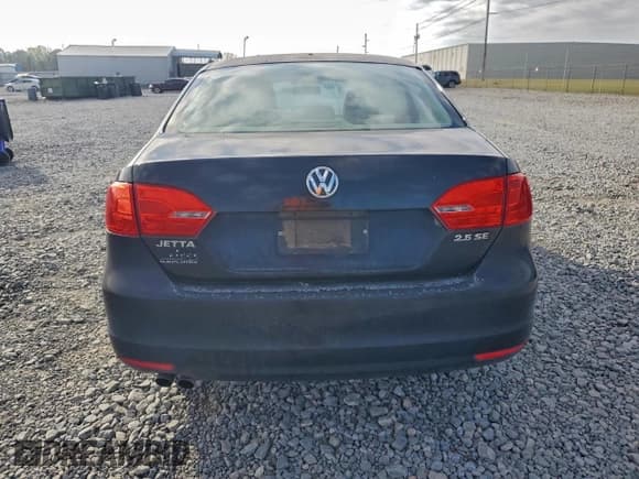 ✅ 2011 Volkswagen Jetta SE • VIN: 3VWDX7AJ3BM371549 • Lot: 94355875. Listed on Copart with 203,586 mi. Free auction sales archive from the USA and detailed vehicle history report at DreamBid. Image 6.