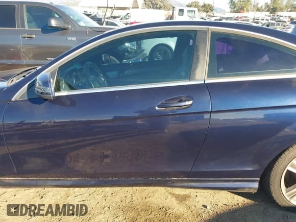 ✅ 2012 Mercedes-Benz C 250 • VIN: WDDGJ4HB4CF799037 • Лот: 43852759. Опубликован ранее на IAAI с пробегом 131 728 миль. Бесплатный доступ к архиву аукционных продаж из США и подробный отчёт об истории автомобиля на DreamBid. Изображение 15.