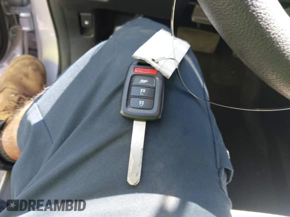 ✅ 2016 Honda CR-V SE • VIN: 5J6RM4H45GL096267 • Lot: 43214212. Wystawiony na IAAI z przebiegiem 70 483 mil. Bezpłatny archiwum sprzedaży aukcyjnych z USA i szczegółowy raport historii pojazdu na DreamBid. Zdjęcie 11.