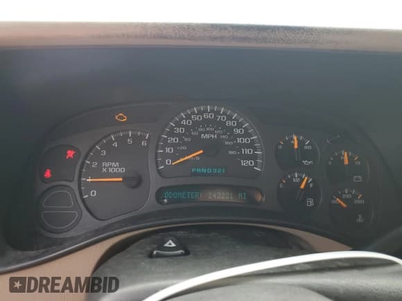 ✅ 2003 Chevrolet Silverado 1500HD LT • VIN: 1GCGC13U93F142570 • Лот: 70047944. Опубликован ранее на Copart с пробегом 243 221 миль. Бесплатный доступ к архиву аукционных продаж из США и подробный отчёт об истории автомобиля на DreamBid. Изображение 9.