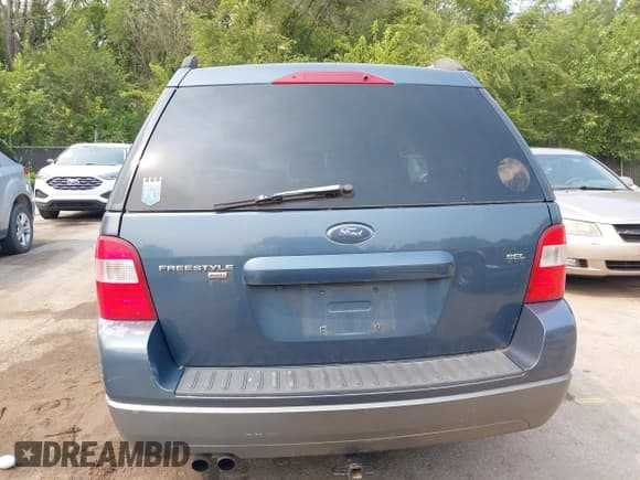 ✅ 2005 Ford Freestyle SEL • VIN: 1FMZK05155GA37767 • Лот: 42859292. Опубликован ранее на IAAI с пробегом 246 108 миль. Бесплатный доступ к архиву аукционных продаж из США и подробный отчёт об истории автомобиля на DreamBid. Изображение 6.