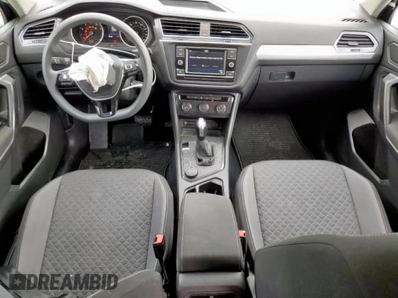 ✅ 2021 Volkswagen Tiguan S • VIN: 3VV0B7AX0MM141413 • Лот: 80727195. Опубликован ранее на Copart с пробегом 43 042 миль. Бесплатный доступ к архиву аукционных продаж из США и подробный отчёт об истории автомобиля на DreamBid. Изображение 8.