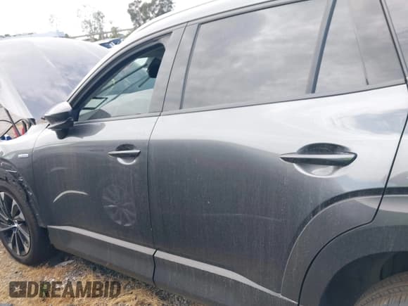 ✅ 2025 Mazda CX-50 Hybrid Premium Plus Package • VIN: 7MMVAAEW0SN102006 • Lot: 43118667. Wystawiony na IAAI z przebiegiem 6 066 mil. Bezpłatny archiwum sprzedaży aukcyjnych z USA i szczegółowy raport historii pojazdu na DreamBid. Zdjęcie 15.