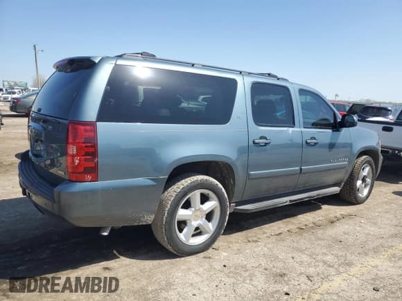 ✅ 2008 Chevrolet Suburban 3LT • VIN: 3GNFC16078G117815 • Лот: 91306655. Опубликован ранее на Copart с пробегом 190 258 миль. Бесплатный доступ к архиву аукционных продаж из США и подробный отчёт об истории автомобиля на DreamBid. Изображение 3.