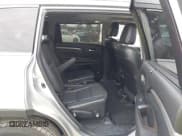 ✅ 2017 Toyota Highlander Limited • VIN: 5TDDZRFHXHS393913 • Lot: 43388149. Listed on IAAI with 149,357 mi. Free auction sales archive from the USA and detailed vehicle history report at DreamBid. Image 8.