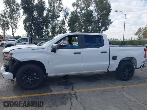 ✅ 2024 Chevrolet Silverado 1500 Custom • VIN: 3GCPABEK7RG127578 • Lot: 43692710. Listed on IAAI with 45,294 mi. Free auction sales archive from the USA and detailed vehicle history report at DreamBid. Image 15.