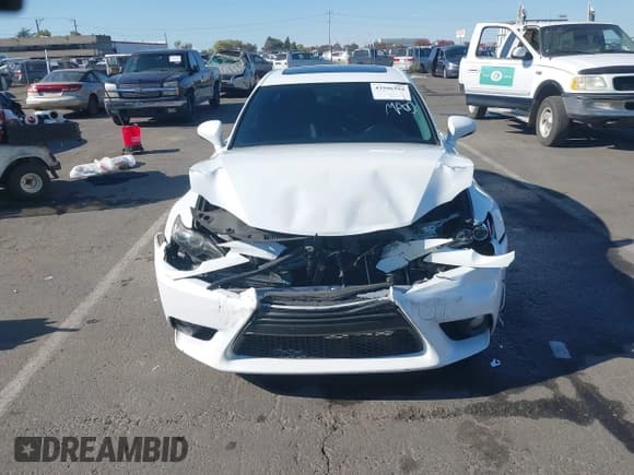 ✅ 2014 Lexus IS 250 • VIN: JTHBF1D28E5024628 • Lot: 43596354. Wystawiony na IAAI z przebiegiem 180 672 mil. Bezpłatny archiwum sprzedaży aukcyjnych z USA i szczegółowy raport historii pojazdu na DreamBid. Zdjęcie 13.