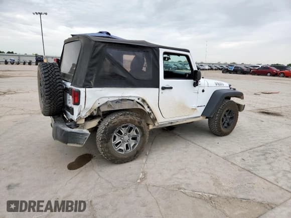✅ 2016 Jeep Wrangler Black Bear • VIN: 1C4AJWAG0GL104173 • Lot: 63565415. Wystawiony na Copart z przebiegiem 52 922 mil. Bezpłatny archiwum sprzedaży aukcyjnych z USA i szczegółowy raport historii pojazdu na DreamBid. Zdjęcie 3.